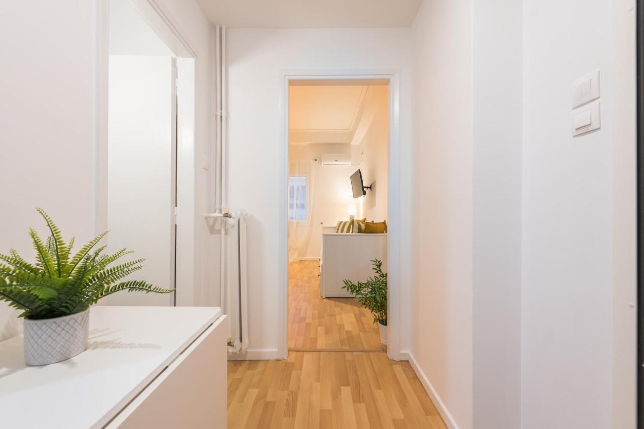 Apartment At Megaro Mousikis St Semi Basement 1Bed 2 Pers Atena Exterior foto